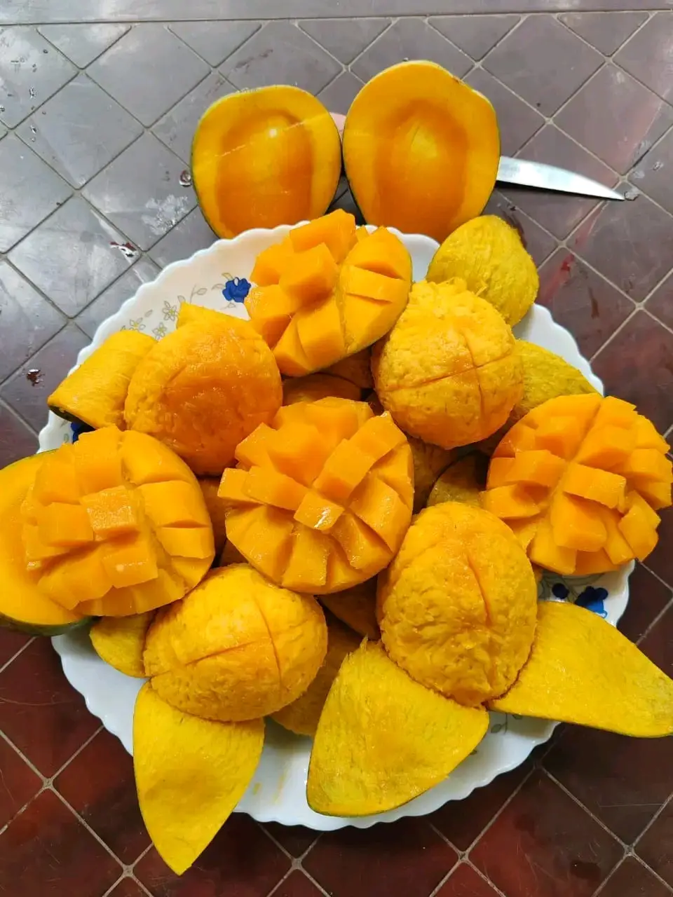 প্রিমিয়াম কোয়ালিটির আম